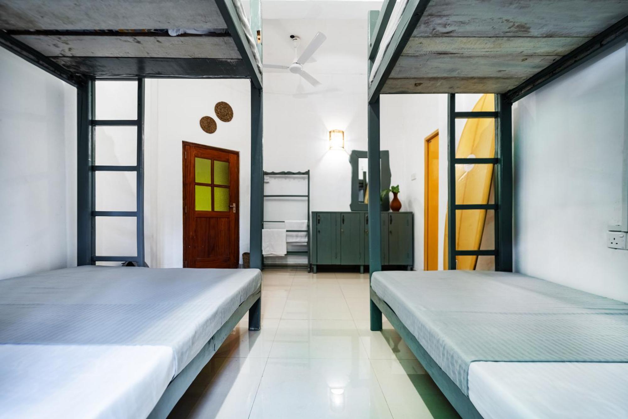 Drifter - Rooms & Food Midigama Luaran gambar